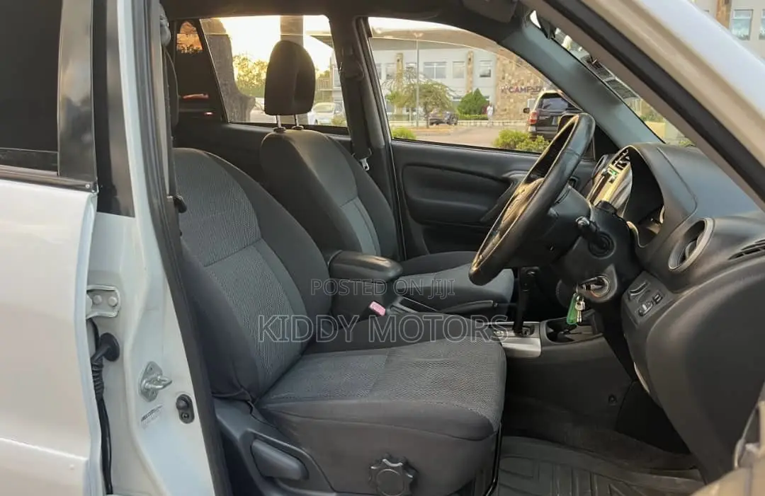 Toyota RAV4 2005