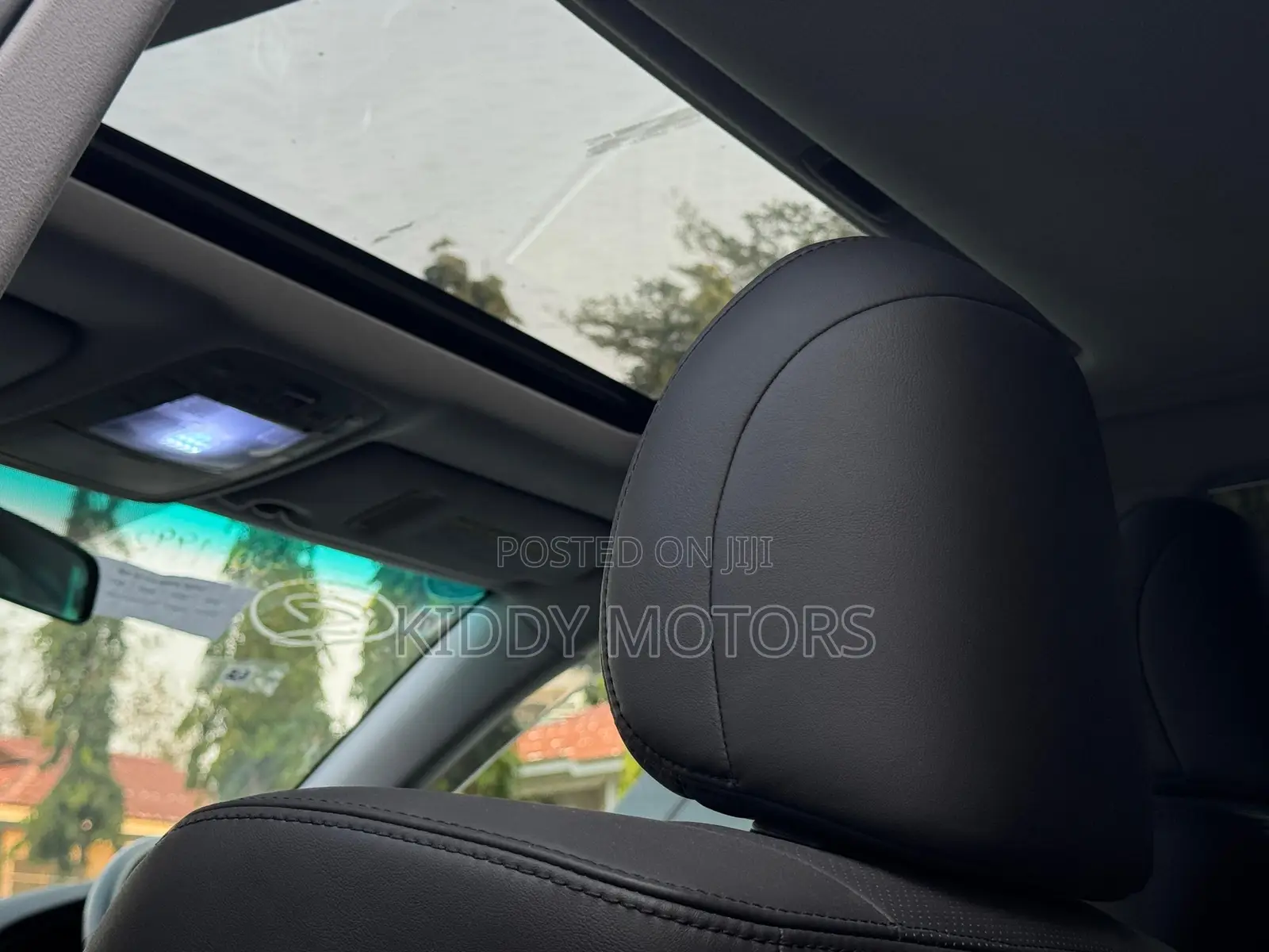 Toyota Crown 2010 Black