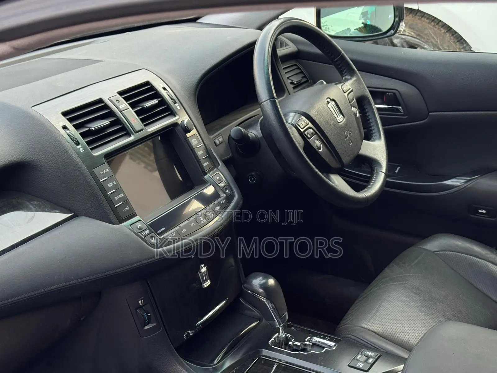 Toyota Crown 2010 Black