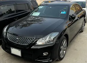 Toyota Crown 2010 Black