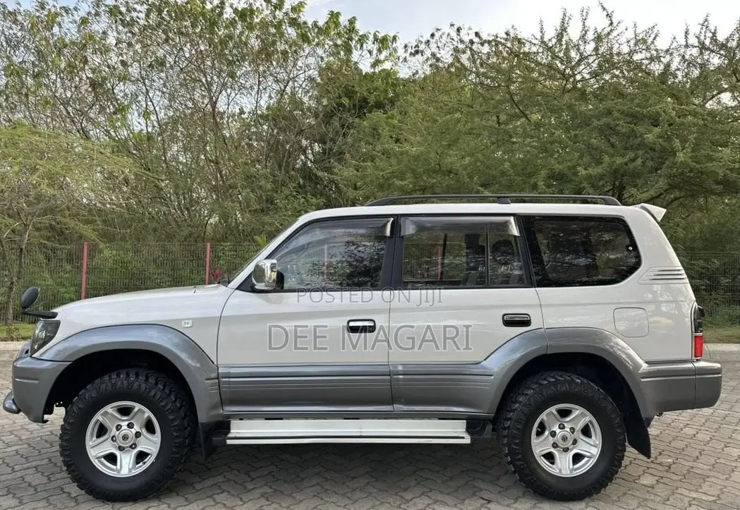 Toyota Land Cruiser Prado 1999 Silver