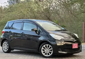 Toyota Ractis 2011 Black