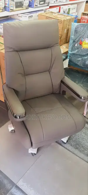 Luxury Chair With Leather Material