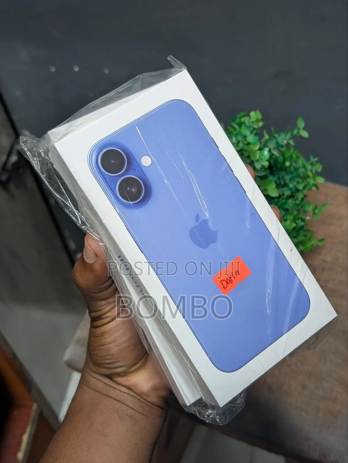 New Apple iPhone 16 256 GB Blue