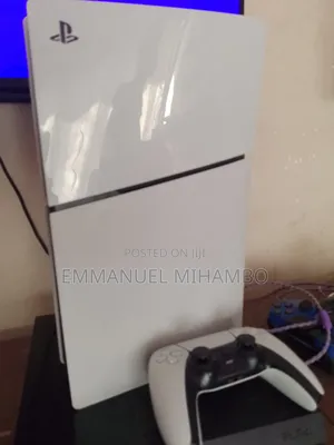 Ps 5 Slim 1 Tb, 1 Original Pad, No Games