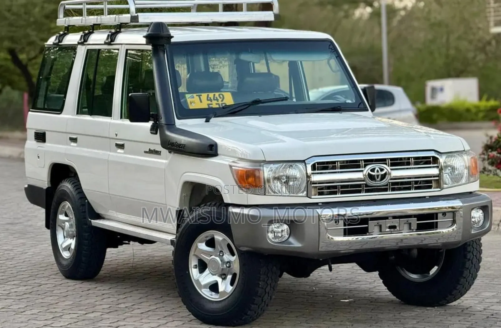 Toyota Land Cruiser 2015 White