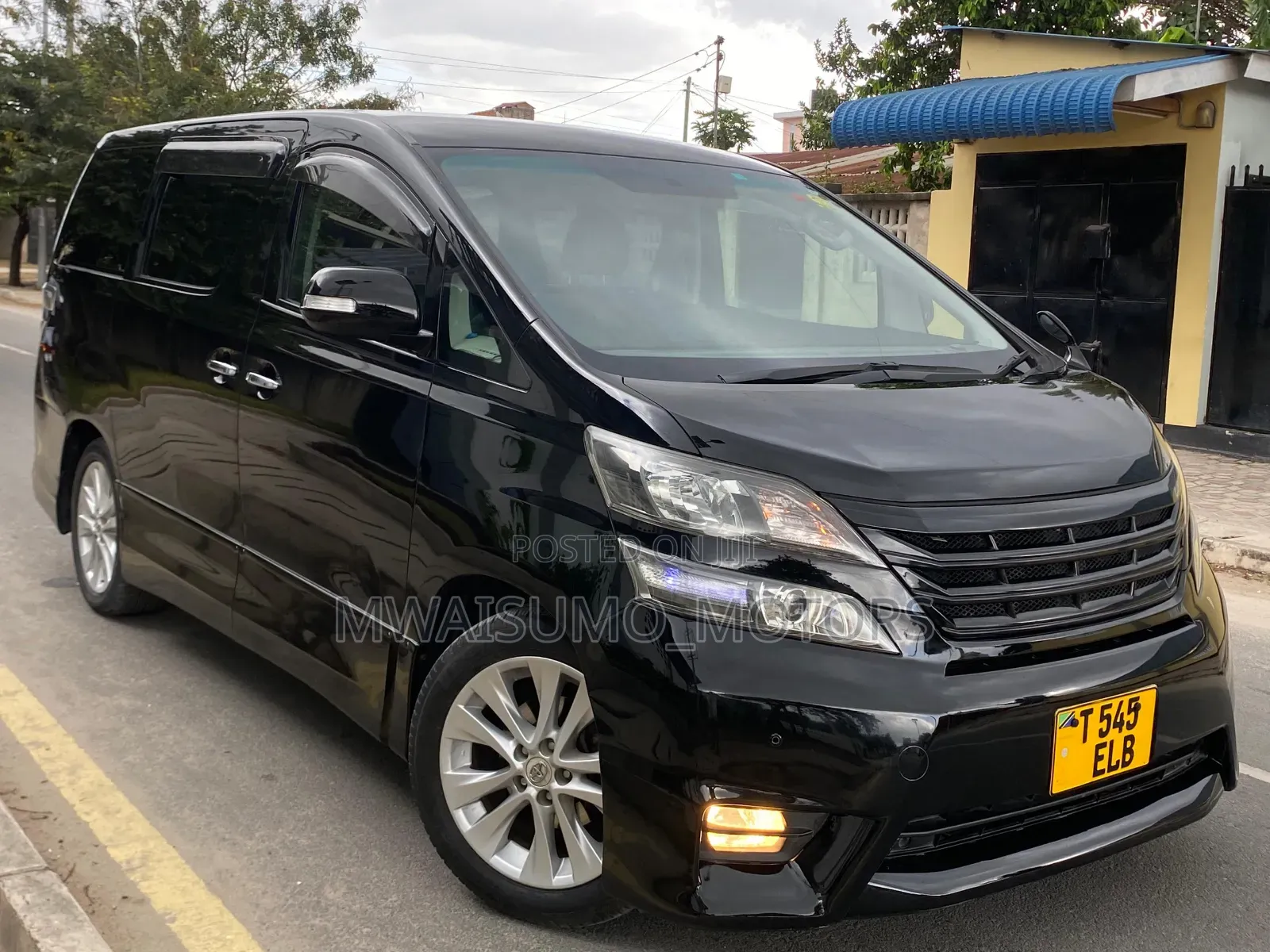 Toyota Vellfire 2010 Black