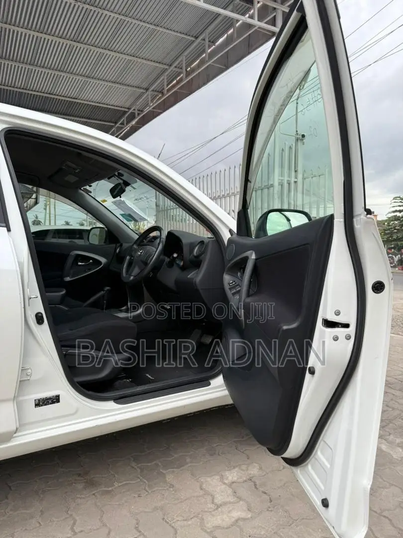 Toyota RAV4 2009 White