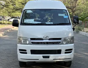 Toyota HiAce 2006 White
