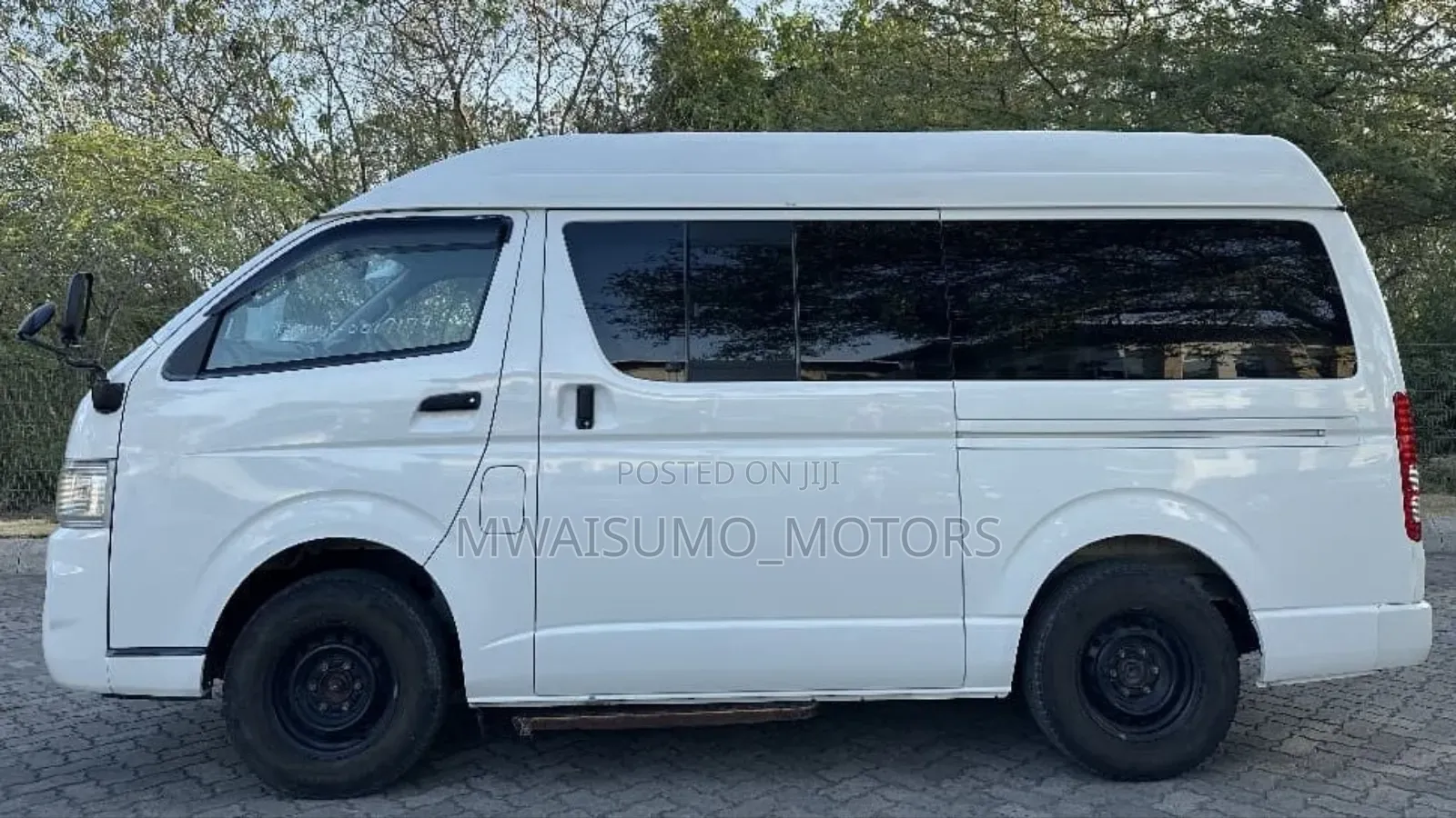 Toyota HiAce 2006 White