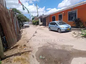 7bdrm House in Kinondoni for sale