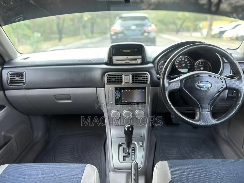 Subaru Forester 2004 Silver