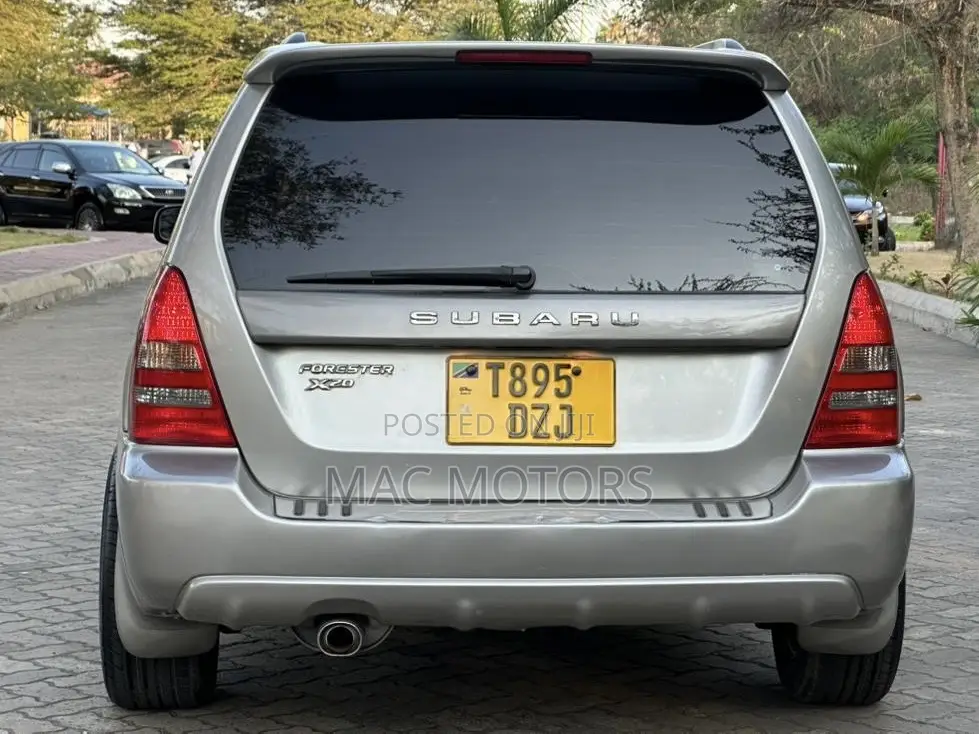 Subaru Forester 2004 Silver