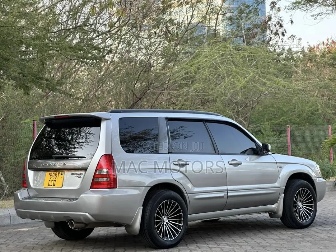 Subaru Forester 2004 Silver