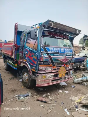 Fuso Tipa Engine 17