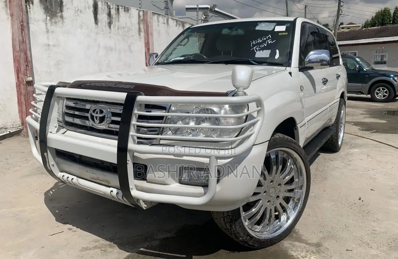 Toyota Land Cruiser HDJ 100 2003 White