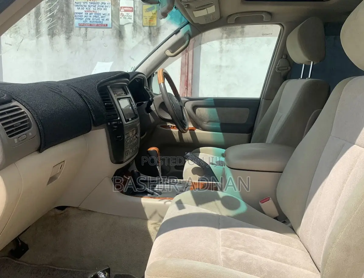 Toyota Land Cruiser HDJ 100 2003 White