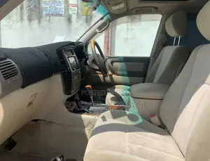Toyota Land Cruiser HDJ 100 2003 White