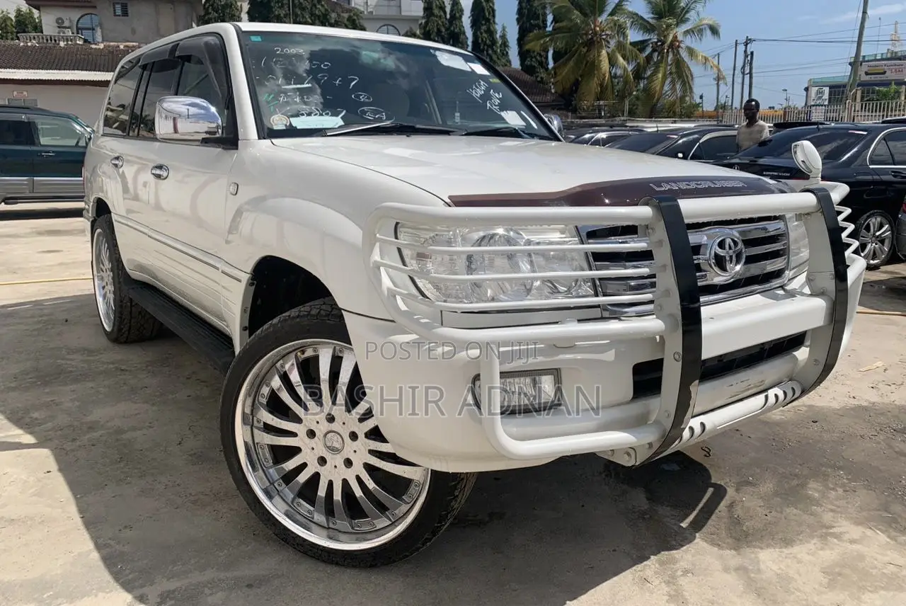 Toyota Land Cruiser HDJ 100 2003 White