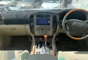 Toyota Land Cruiser HDJ 100 2003 White