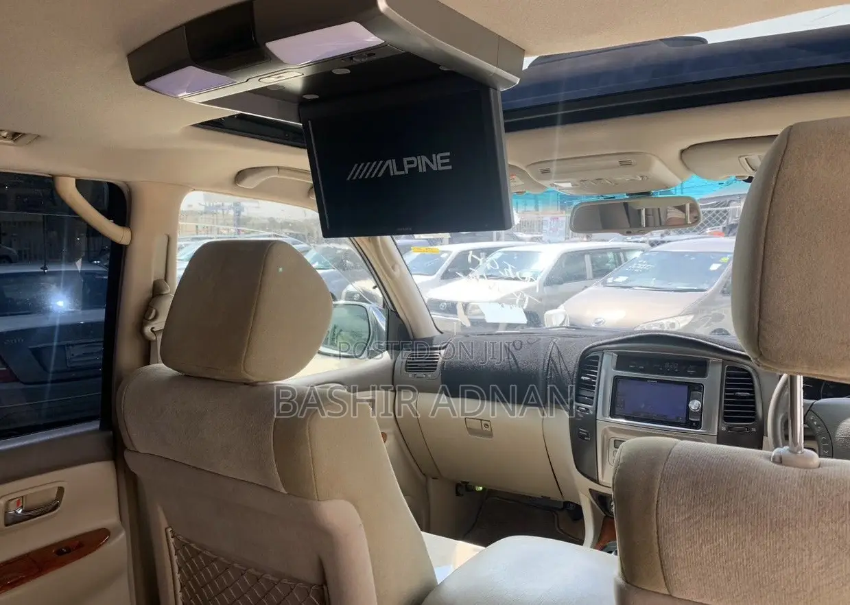 Toyota Land Cruiser HDJ 100 2003 White