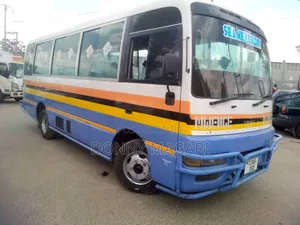 Nissan Civilian 2010