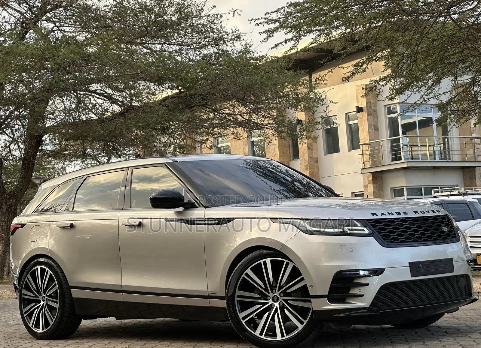 Land Rover Range Rover Velar 2020 Beige