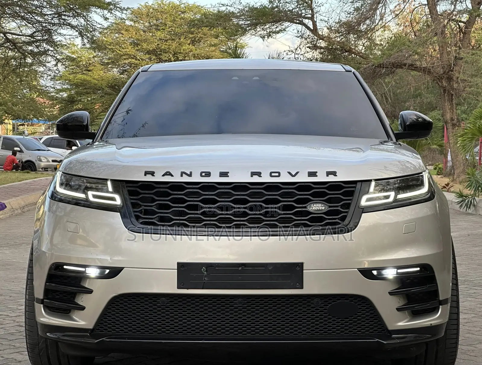 Land Rover Range Rover Velar 2020 Beige