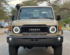 Toyota Land Cruiser Prado 2022 Ivory