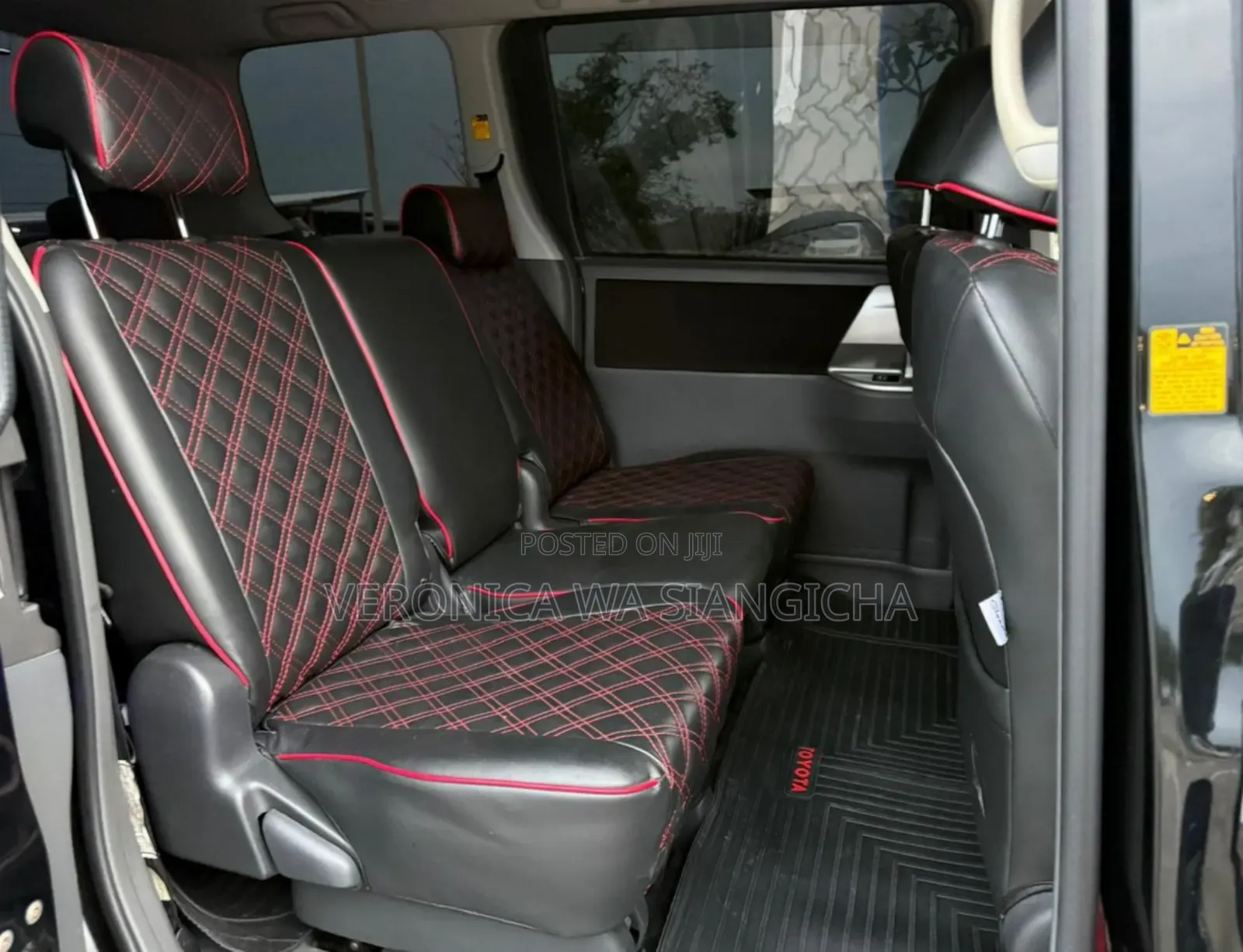 Toyota Voxy 2010 Black