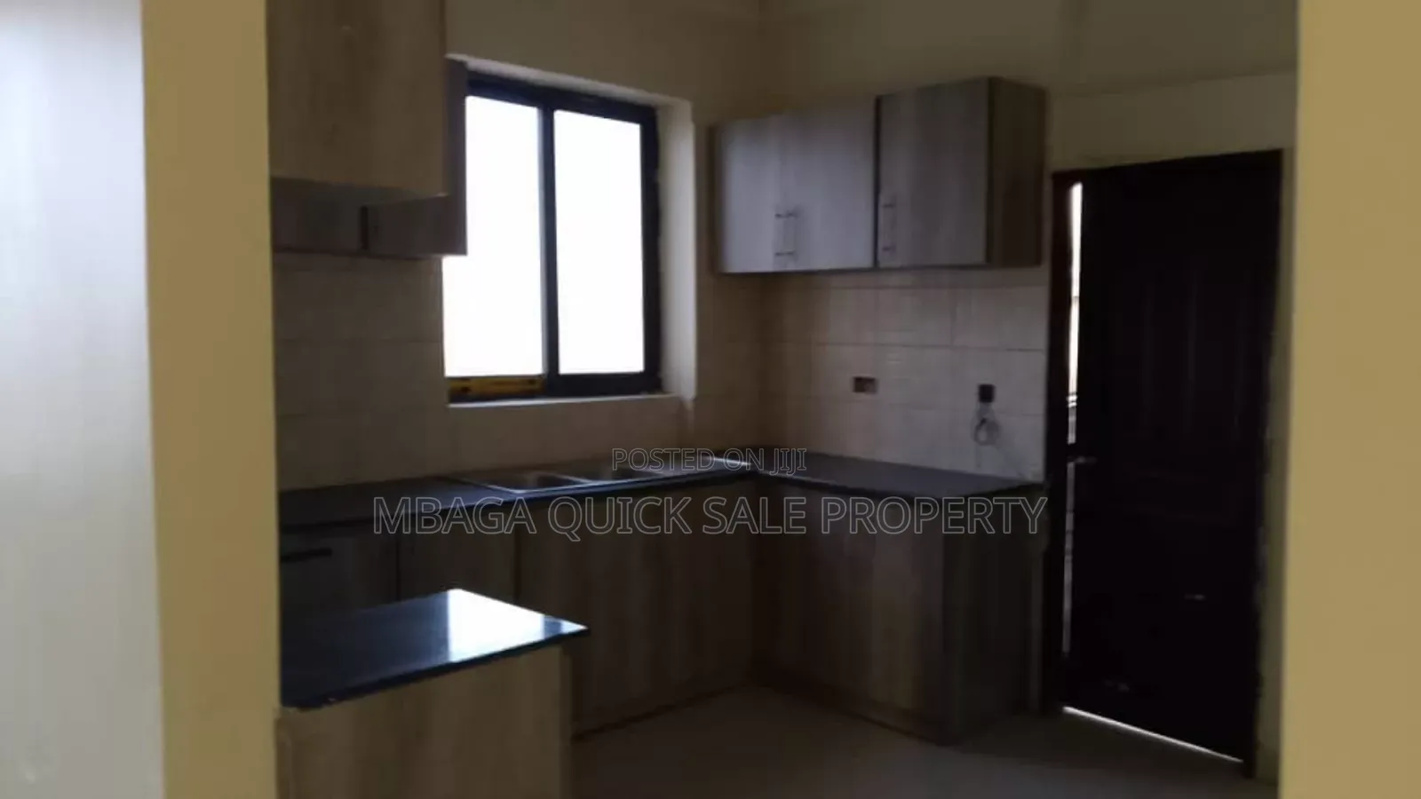 3bdrm Apartment in Upanga for sale