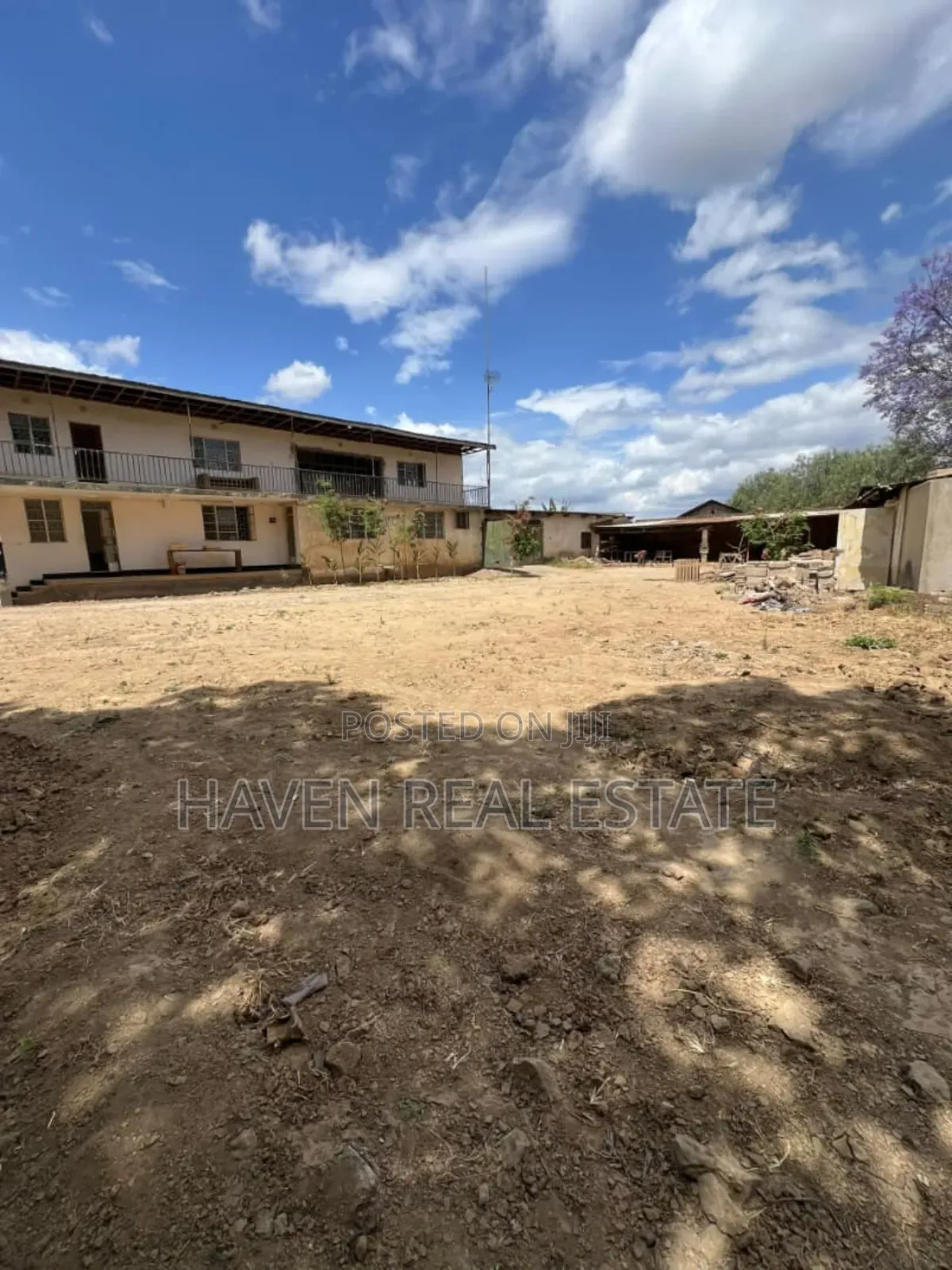 Plot Inauzwa Majengo Road Arusha
