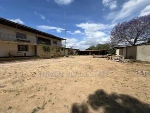 Plot Inauzwa Majengo Road Arusha