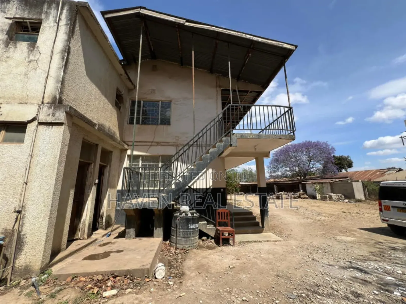 Plot Inauzwa Majengo Road Arusha