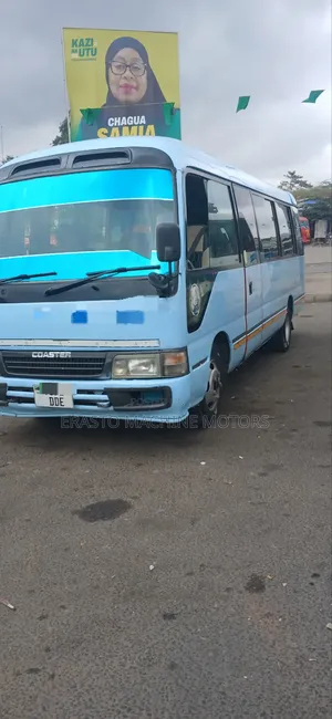 Toyota Coaster 2004 Blue