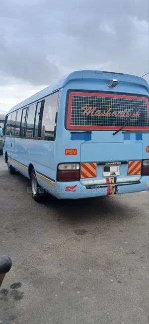 Toyota Coaster 2004 Blue