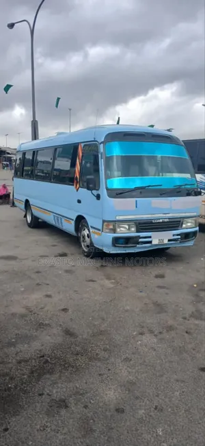 Toyota Coaster 2004 Blue