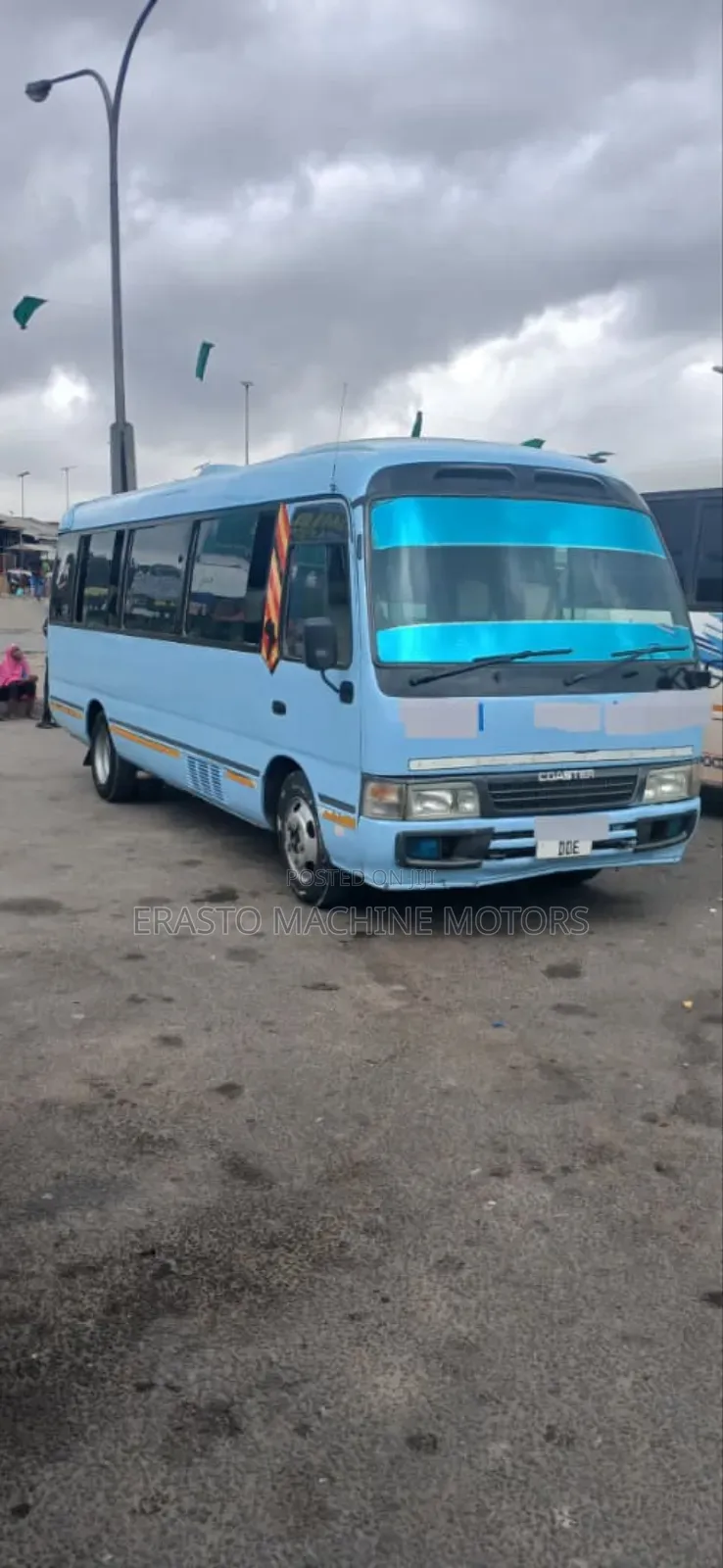 Toyota Coaster 2004 Blue