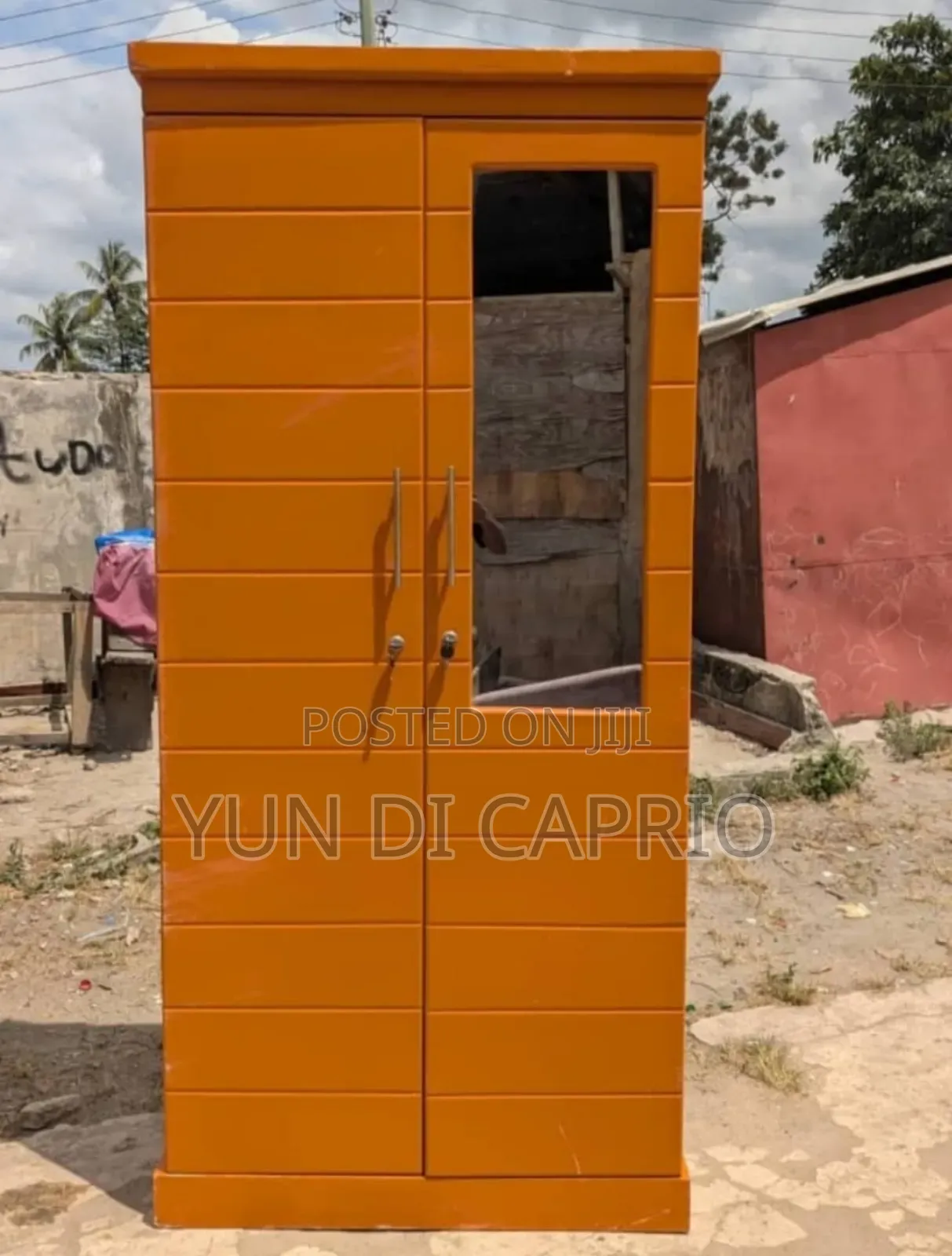 Kabati Nzuri Za Nguo