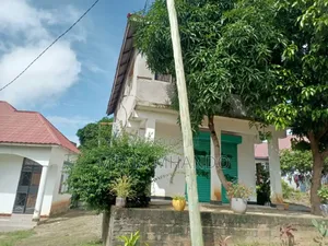 3bdrm House in Goba Center for sale