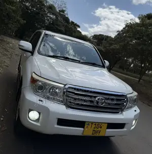 Toyota Land Cruiser 2015 Pearl