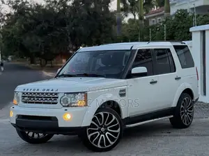 Land Rover Discovery 2010 White