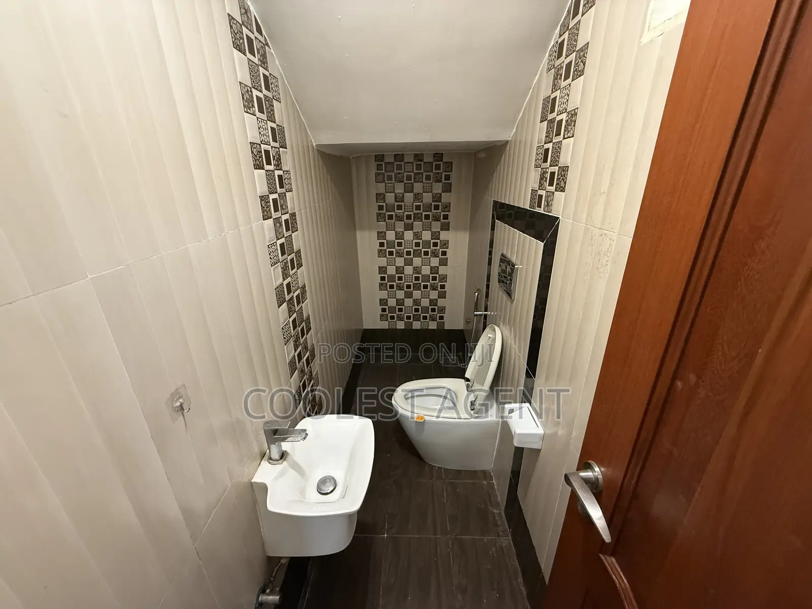 Furnished 3bdrm Villa in Coolest Estate for rent