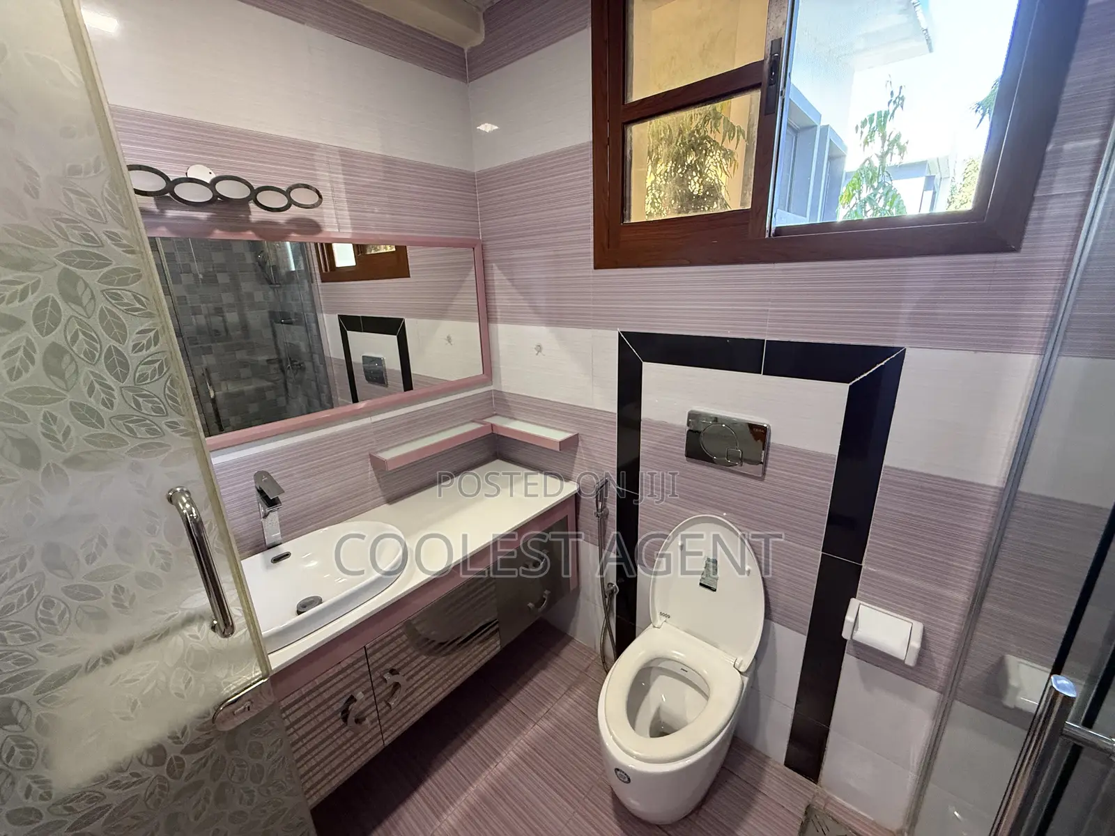 Furnished 3bdrm Villa in Coolest Estate for rent
