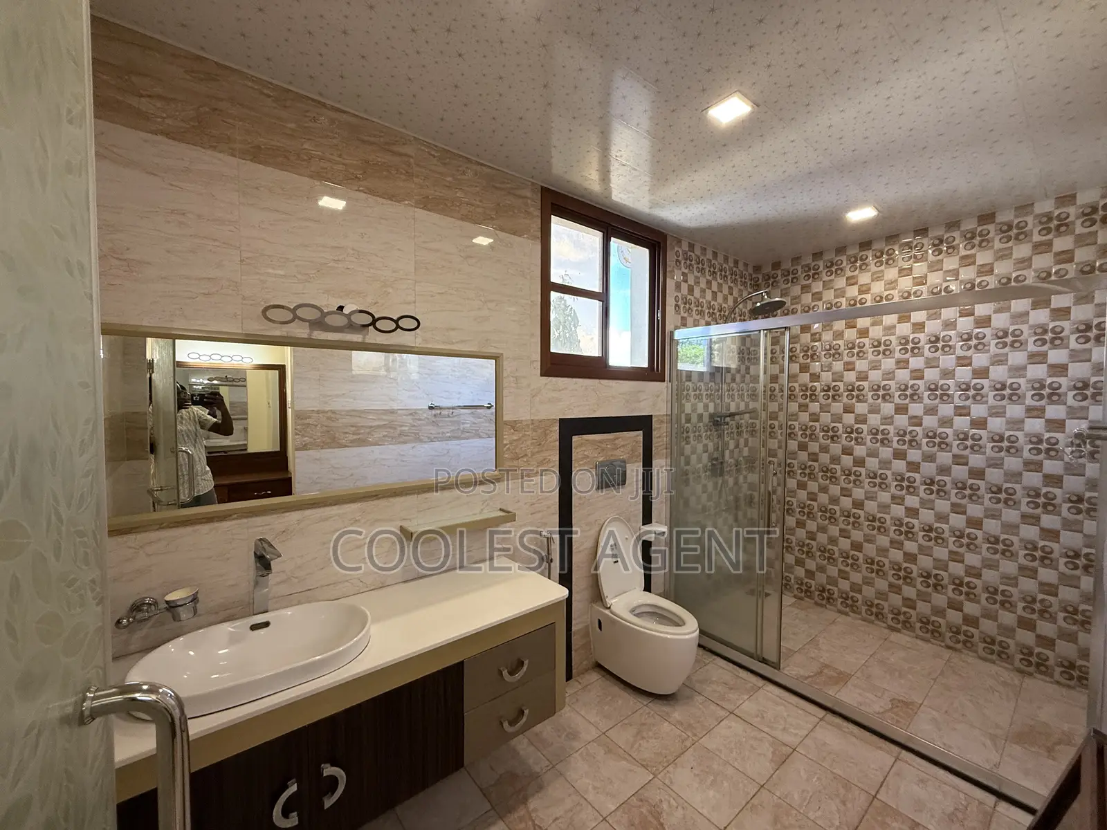 Furnished 3bdrm Villa in Coolest Estate for rent