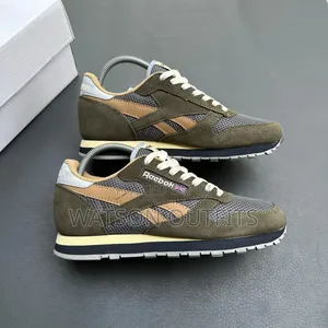 Men's Shoes or Sneaker Footwears Very Very Clear New and Classic