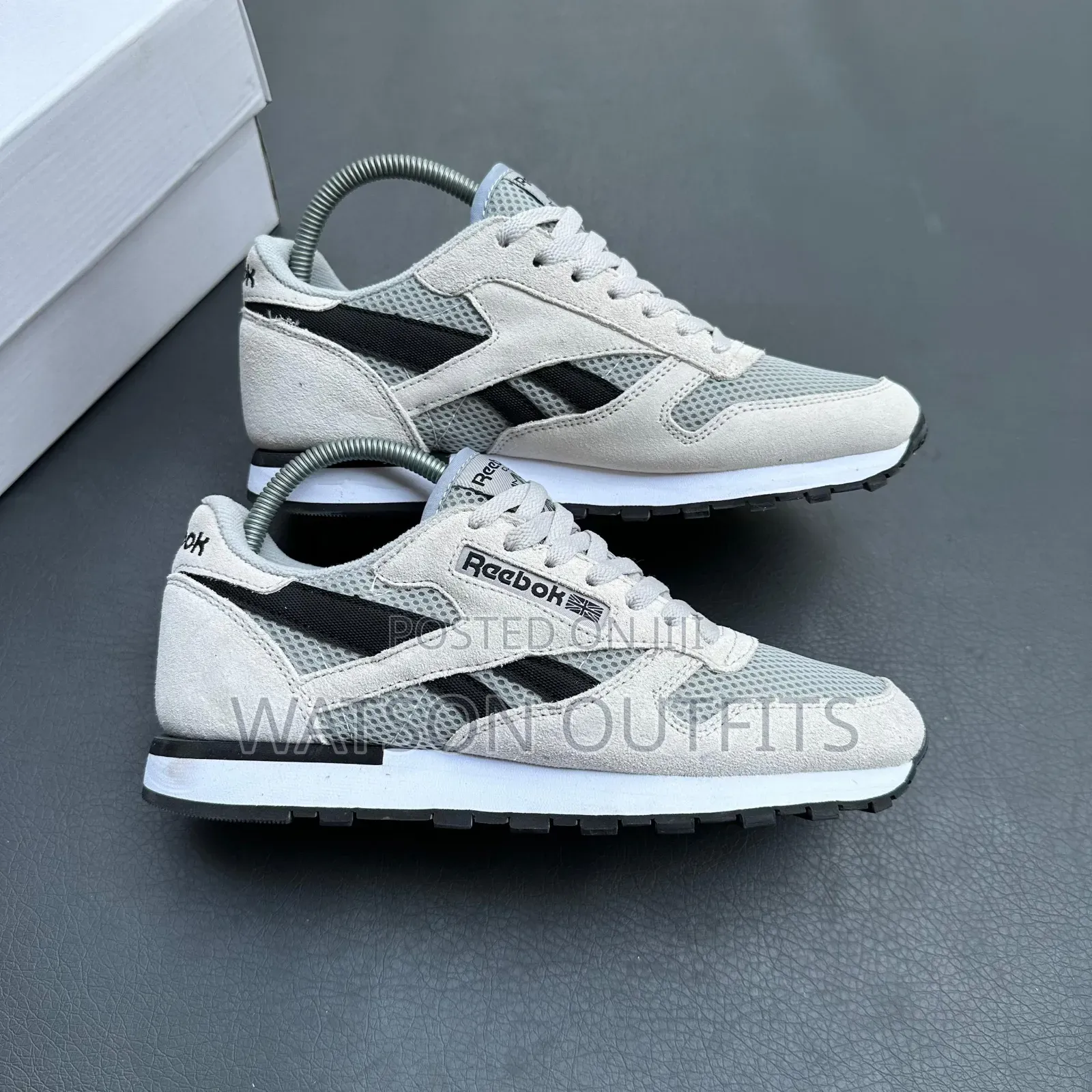 Men's Shoes or Sneaker Footwears Very Very Clear New and Classic
