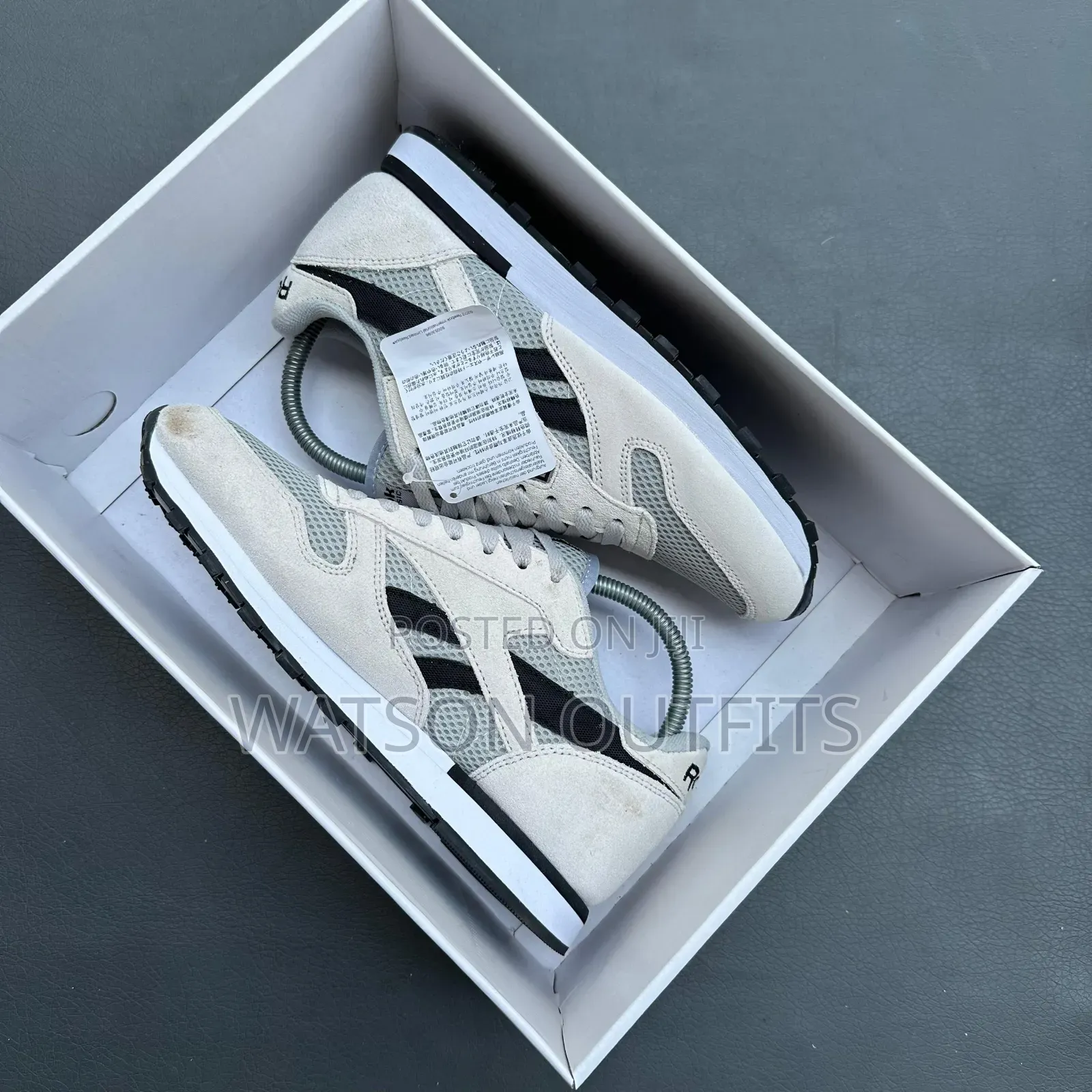 Men's Shoes or Sneaker Footwears Very Very Clear New and Classic