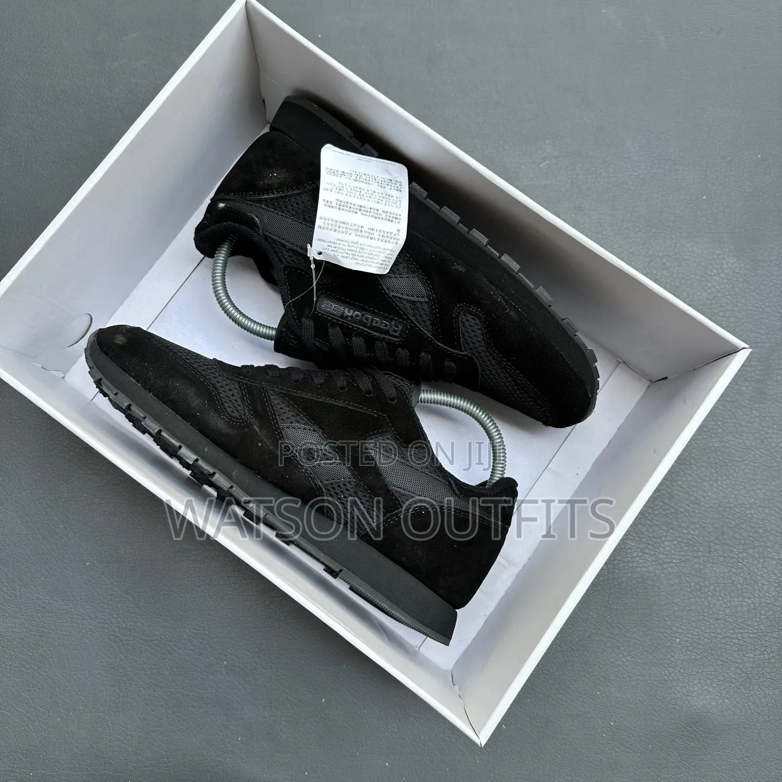 Men's Shoes or Sneaker Footwears Very Very Clear New and Classic