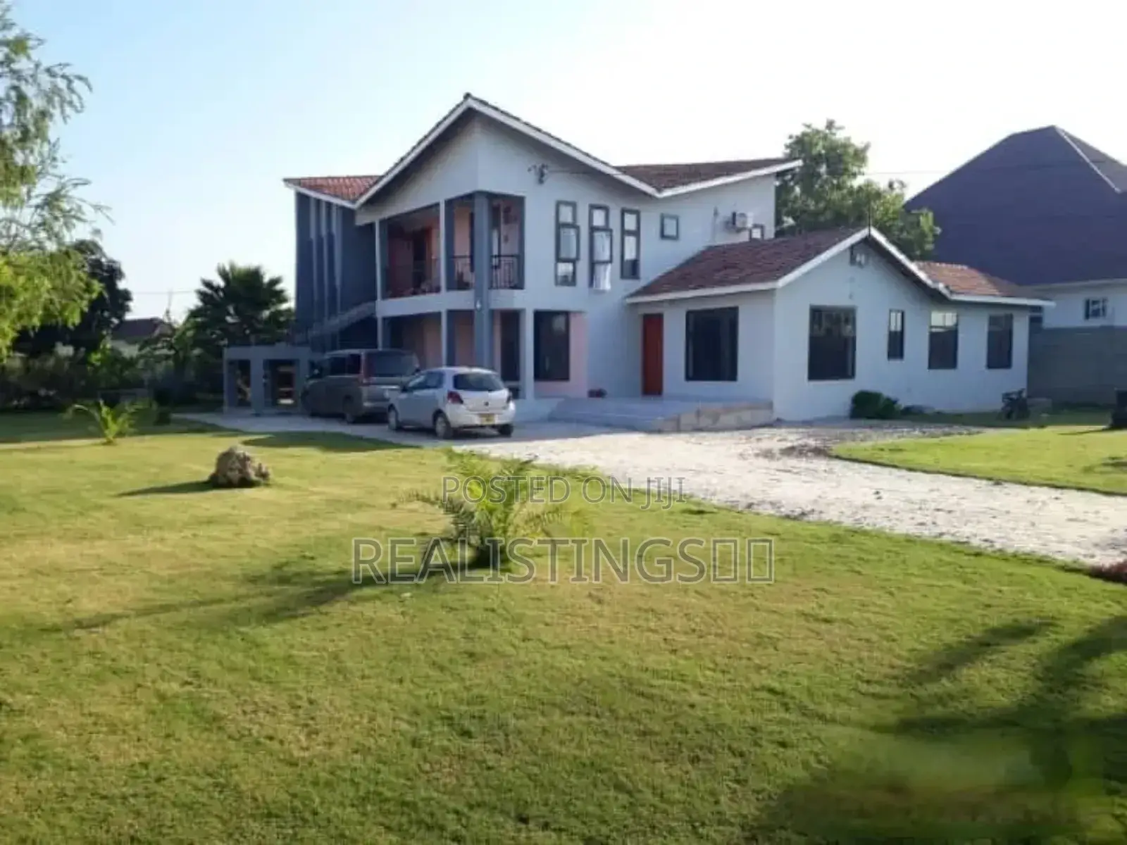 8bdrm House in Kasri Homes, Kigamboni for sale
